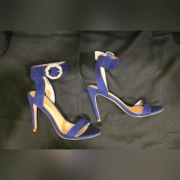 Venus Blue Suede Heels, Size 6.5 - Picture 2 of 4